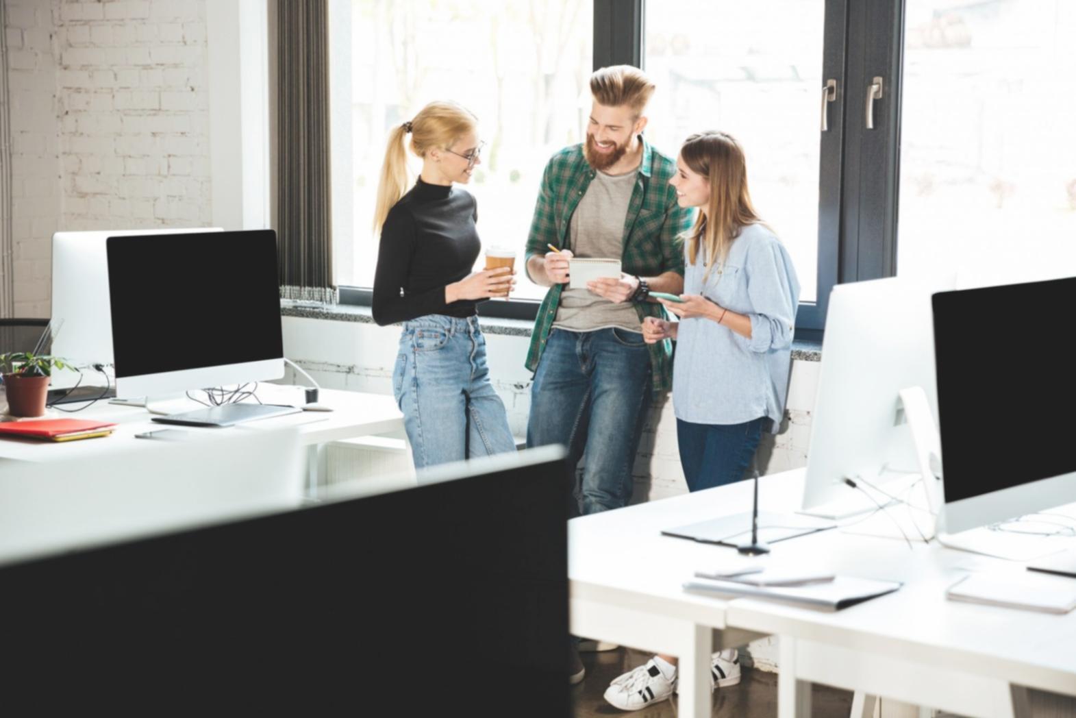 Análisis financiero profesional con gráficos y datos en tiempo real